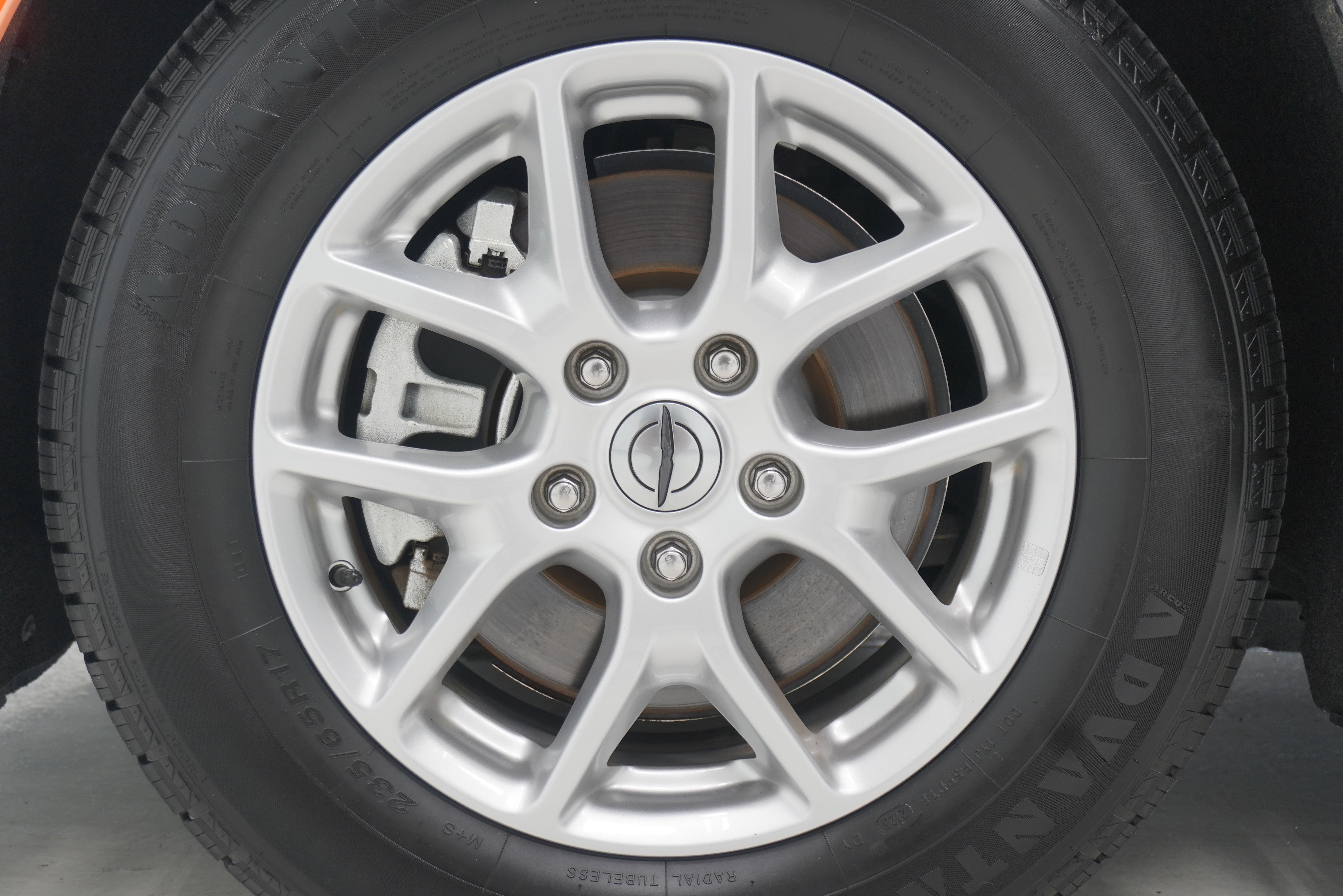 Used 2023 Chrysler Pacifica Touring-L FWD image 28