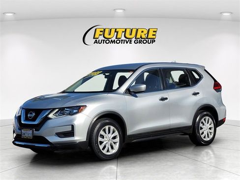 Used 2017 Nissan Rogue S image 5