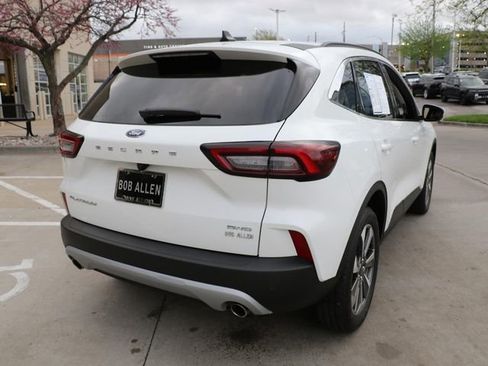Used 2023 Ford Escape Platinum AWD/4WD image 5