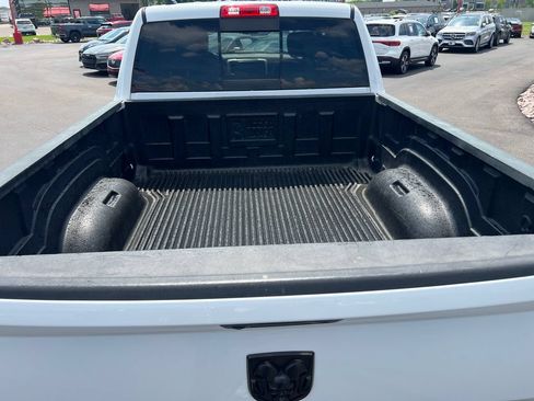 Used 2017 RAM 1500 Big Horn RWD image 41