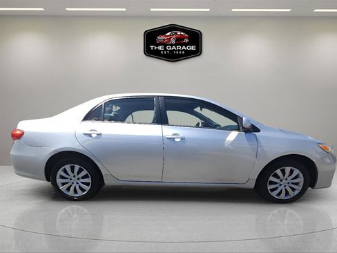 Used 2012 Toyota Corolla LE FWD image 5
