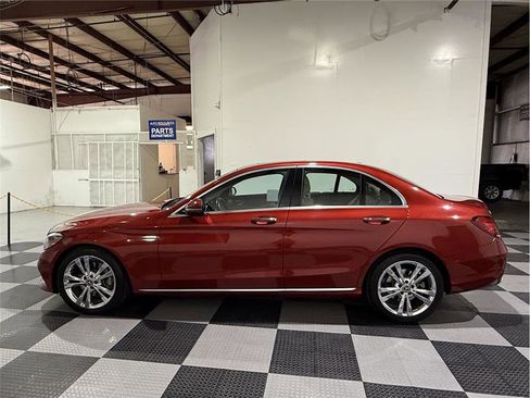 Used 2019 Mercedes-Benz C 300 Sedan image 8