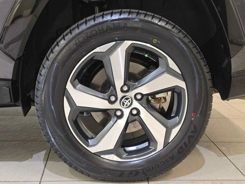 Certified 2024 Toyota RAV4 SE AWD/4WD image 8