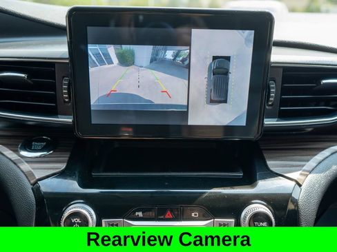 Used 2022 Ford Explorer Limited AWD/4WD image 25