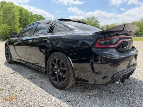 Used 2022 Dodge Charger R/T w/ Blacktop Package RWD image 3