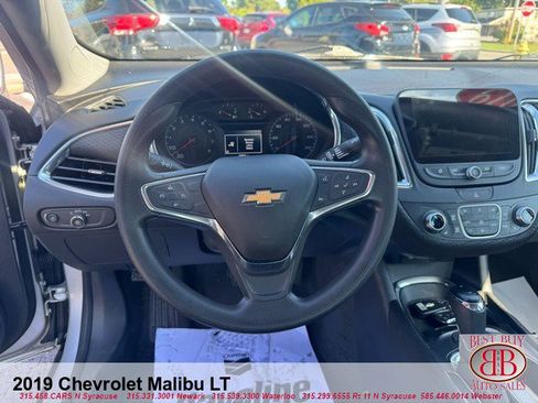 Used 2019 Chevrolet Malibu LT image 14