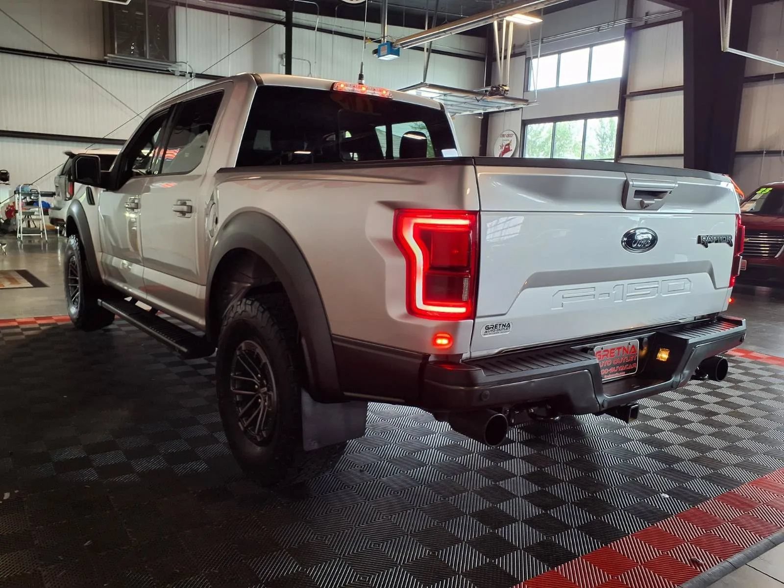 Used 2019 Ford F150 Raptor w/ Equipment Group 802A Luxury AWD/4WD image 5