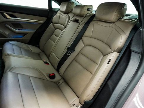 Used 2023 Porsche Taycan 4S w/ Premium Package image 21