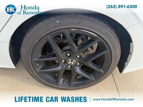 Used 2023 Honda Civic Sport image 3