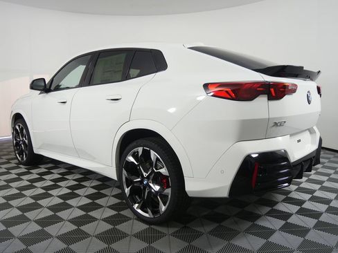 New 2026 BMW X2 xDrive28i w/ Technology Package AWD/4WD image 5