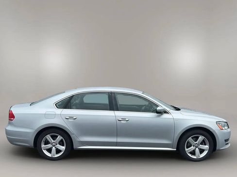 Used 2014 Volkswagen Passat 1.8T S FWD image 8
