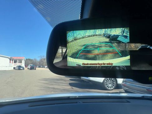 Used 2018 Toyota C-HR XLE image 29