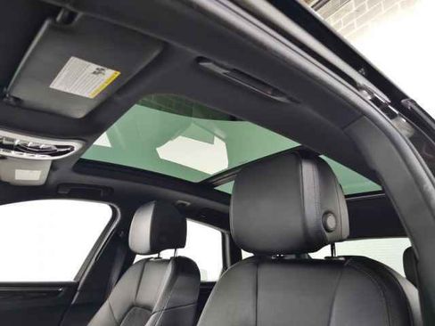 Used 2017 Porsche Macan AWD/4WD image 18