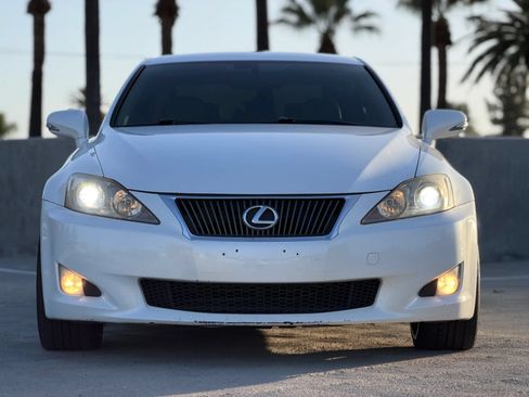 Used 2010 Lexus IS 350 w/ Luxury Plus Value Edition RWD image 2