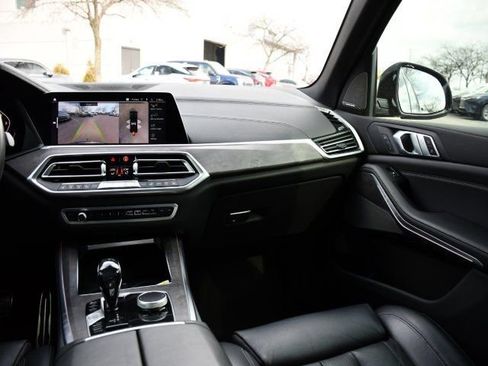 Used 2020 BMW X5 M50i w/ Premium Package image 19