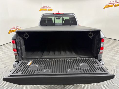 Certified 2025 Nissan Frontier SV w/ SV Convenience Package RWD image 5