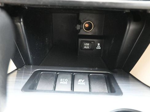 Used 2012 Toyota Camry LE FWD image 18