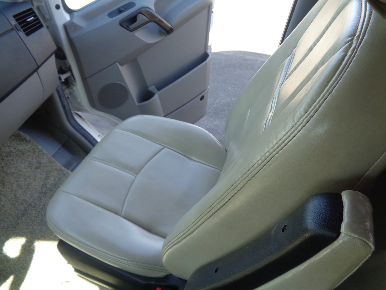 Used 2018 Mercedes-Benz Sprinter 3500 image 8