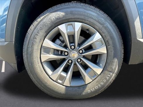 New 2027 Chevrolet Equinox LT w/ Convenience Package II FWD image 15