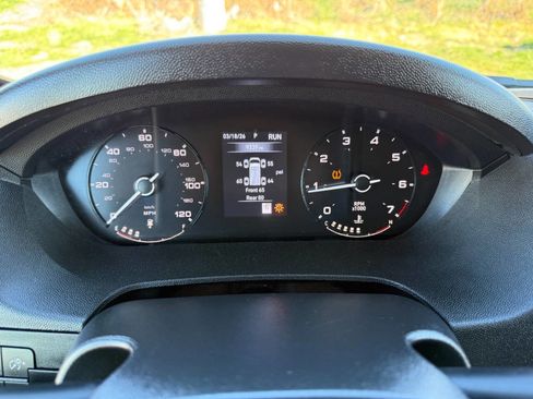 Used 2025 RAM ProMaster 2500 w/ Convenience Group image 30