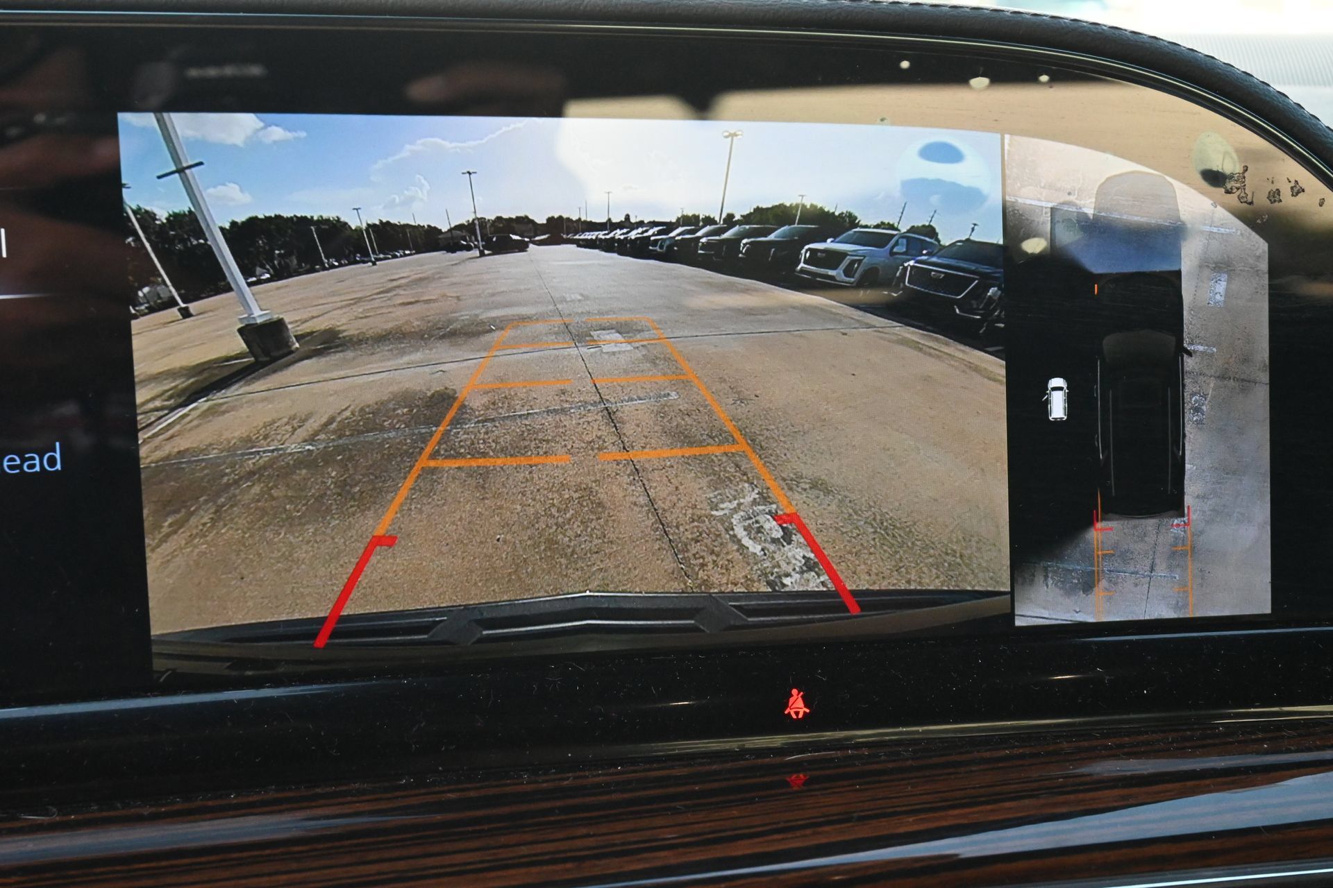 Used 2024 Cadillac Escalade Luxury RWD image 14