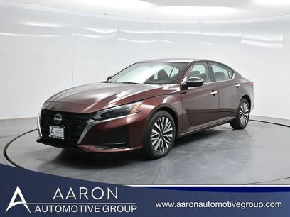 Used 2024 Nissan Altima 2.5 SV