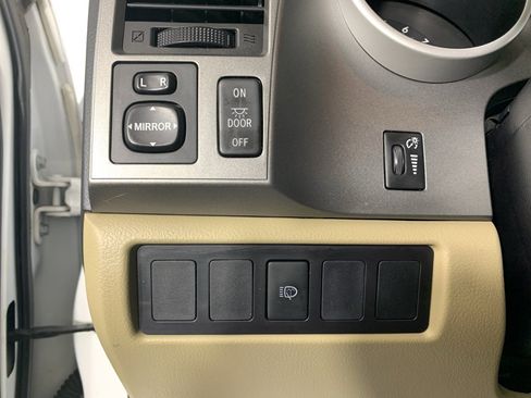 Used 2017 Toyota Sequoia SR5 image 16