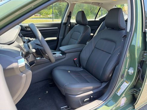 New 2026 Nissan Altima 2.5 SR w/ SR Premium Package FWD image 17