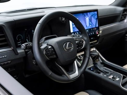 Used 2026 Lexus GX 550 AWD/4WD image 40