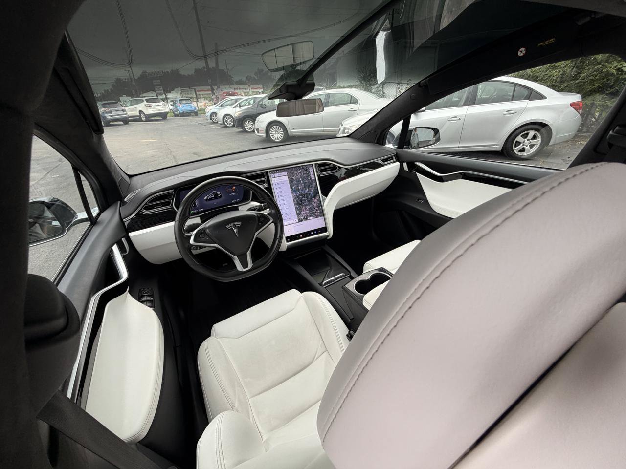 Used 2017 Tesla Model X 75D AWD/4WD image 35