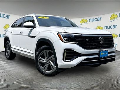 Used 2024 Volkswagen Atlas Cross Sport SEL R-Line