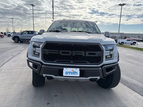 Used 2017 Ford F150 Raptor w/ Equipment Group 802A Luxury AWD/4WD image 8