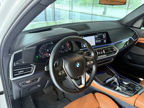 Used 2021 BMW X5 xDrive40i w/ Premium Package image 4