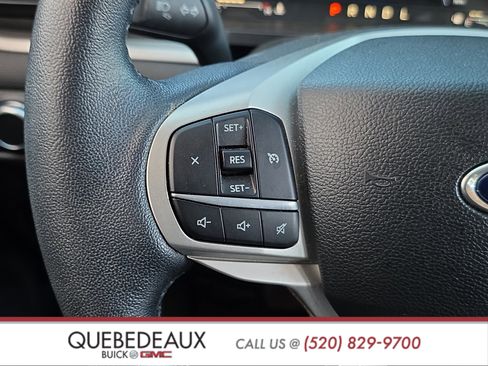 Used 2022 Ford Explorer XLT image 17