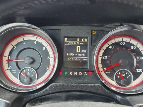 Used 2016 Dodge Grand Caravan R/T image 22