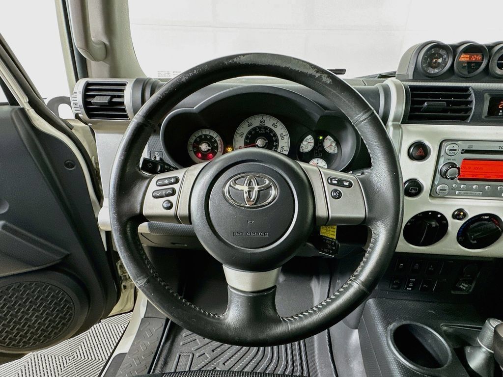 Used 2011 Toyota FJ Cruiser 4WD w/ Upgrade Pkg image 13