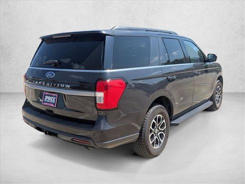 Used 2024 Ford Expedition XLT AWD/4WD image 5