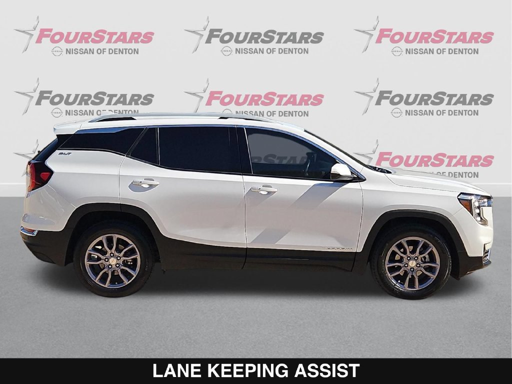 Used 2022 GMC Terrain SLT FWD image 3