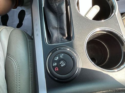 Used 2013 Ford Explorer Limited AWD/4WD image 27