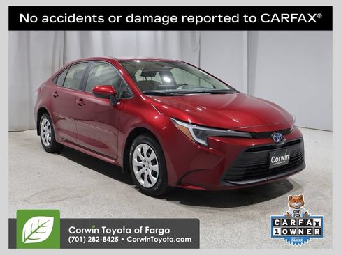 Used 2025 Toyota Corolla LE FWD image 1