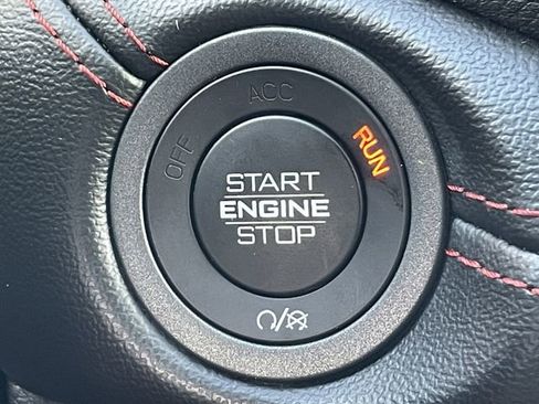 Used 2025 Dodge Durango GT AWD/4WD image 24