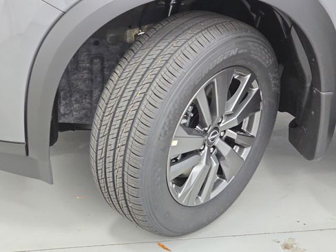 New 2025 Nissan Pathfinder SV image 33