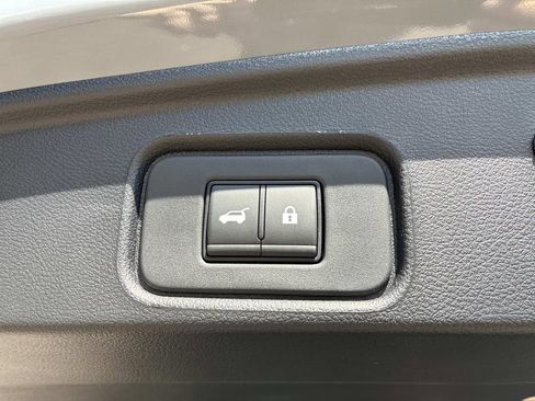 New 2026 Nissan Pathfinder Platinum AWD/4WD image 6