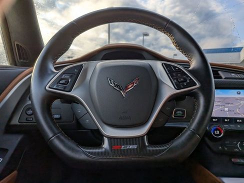 Used 2015 Chevrolet Corvette Z06 w/ 3LZ Preferred Equipment Group image 18