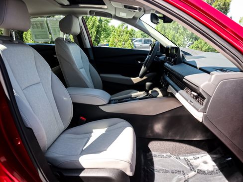 Used 2024 Honda Accord EX image 32