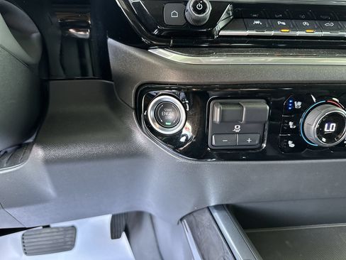 Used 2025 Chevrolet Silverado 1500 LTZ w/ LTZ Premium Package AWD/4WD image 17
