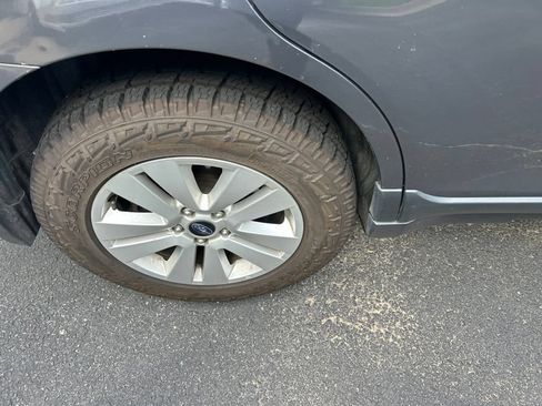 Used 2018 Subaru Outback 2.5i Premium AWD/4WD image 12