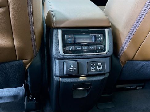 Used 2025 Subaru Ascent Touring w/ Popular Package #2 AWD/4WD image 30
