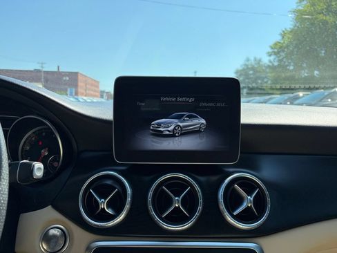 Used 2019 Mercedes-Benz CLA 250 image 25