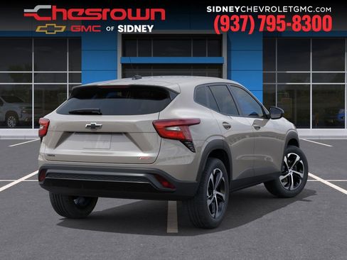 New 2026 Chevrolet Trax RS w/ Sunroof Package image 4